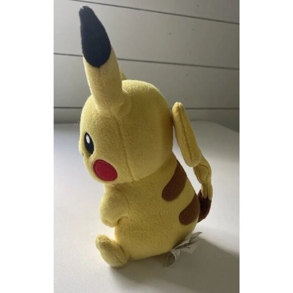 Pokemon Tomy Pikachu Yellow Plush Stuffed Animal Toy 2016 8” - Picture 3 of 9